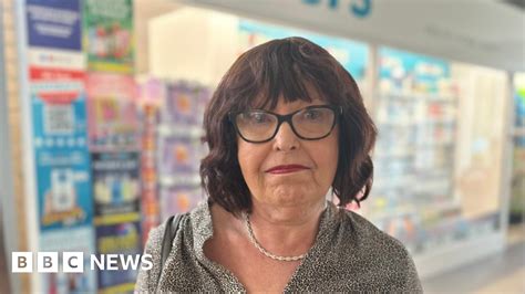 Erith: 'I want to know why all the shops have gone' .